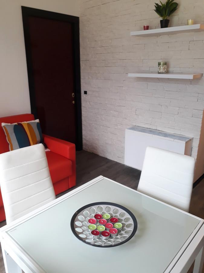 קמפיונה דל גארדה Campione Giulia Exclusive Lakefront Apartment By Gardadomusmea מראה חיצוני תמונה