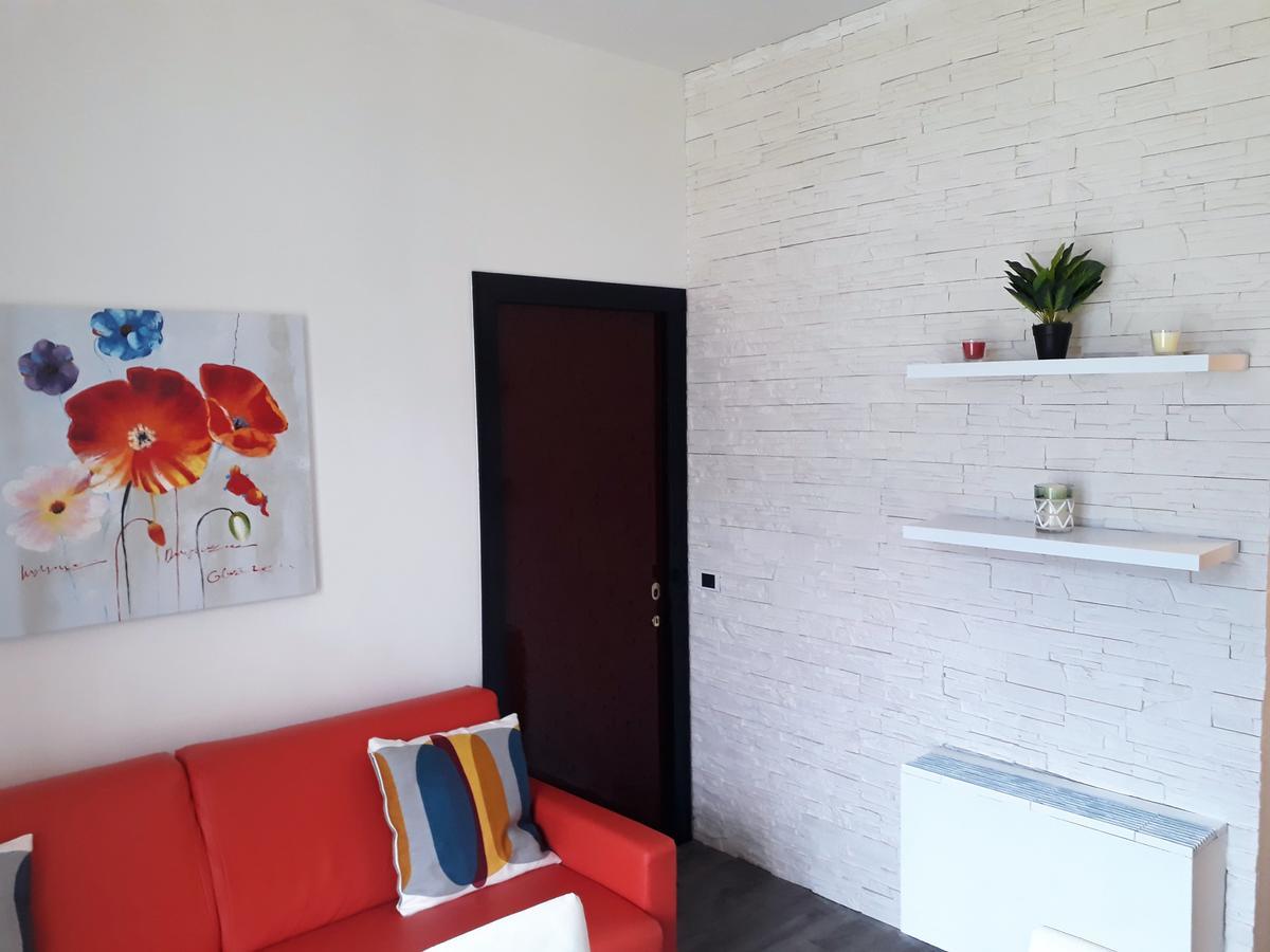 קמפיונה דל גארדה Campione Giulia Exclusive Lakefront Apartment By Gardadomusmea מראה חיצוני תמונה