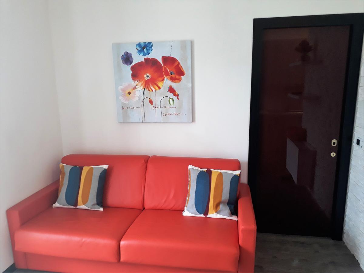 קמפיונה דל גארדה Campione Giulia Exclusive Lakefront Apartment By Gardadomusmea מראה חיצוני תמונה
