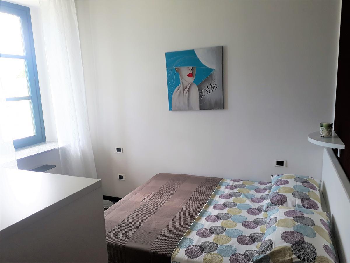קמפיונה דל גארדה Campione Giulia Exclusive Lakefront Apartment By Gardadomusmea מראה חיצוני תמונה